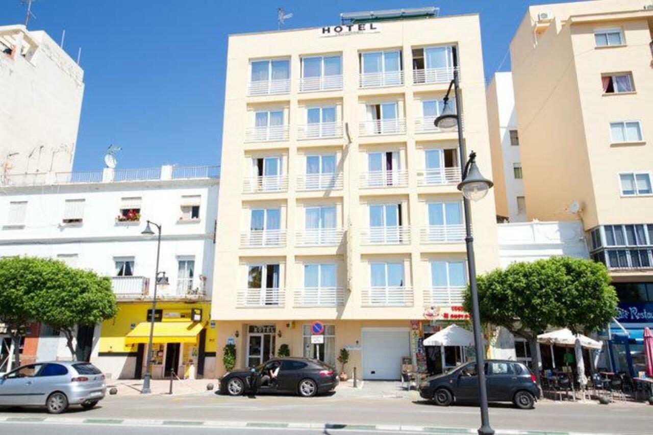 אסטפונה Hotel Mediterraneo מראה חיצוני תמונה